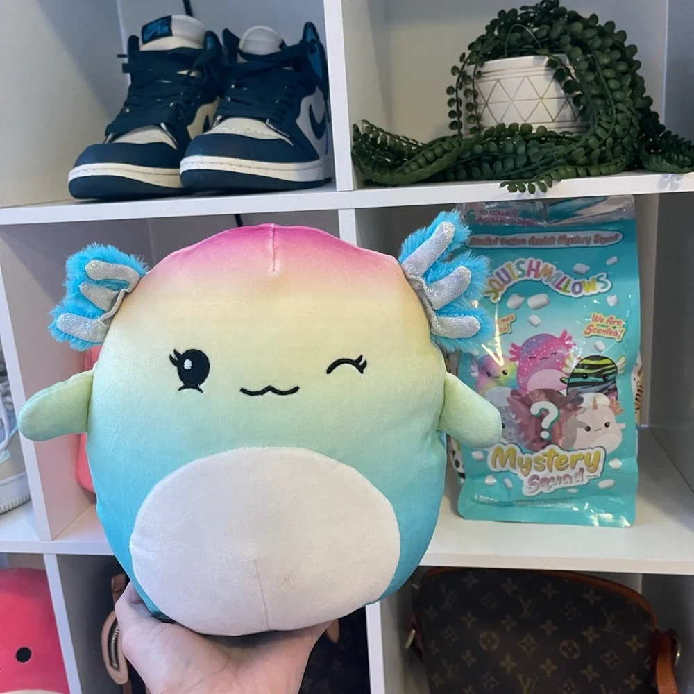 Mystery Axolotl Squishmallow Limited Edition - Picture 1 of 4